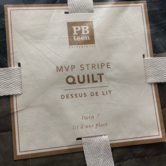 Pottery barn teen MVP striped quilt (twin) - Picture 2 of 4